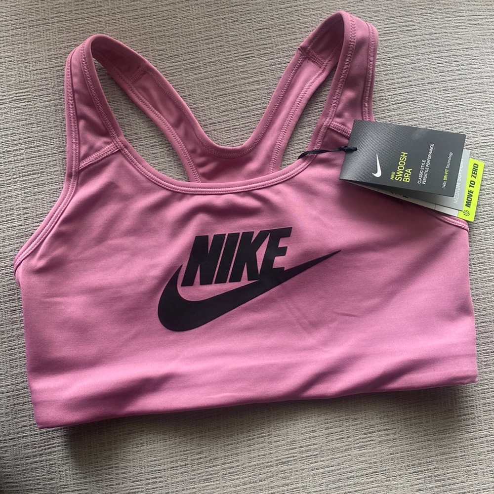 Women’s Nike Swoosh Sports Bra Medium Support